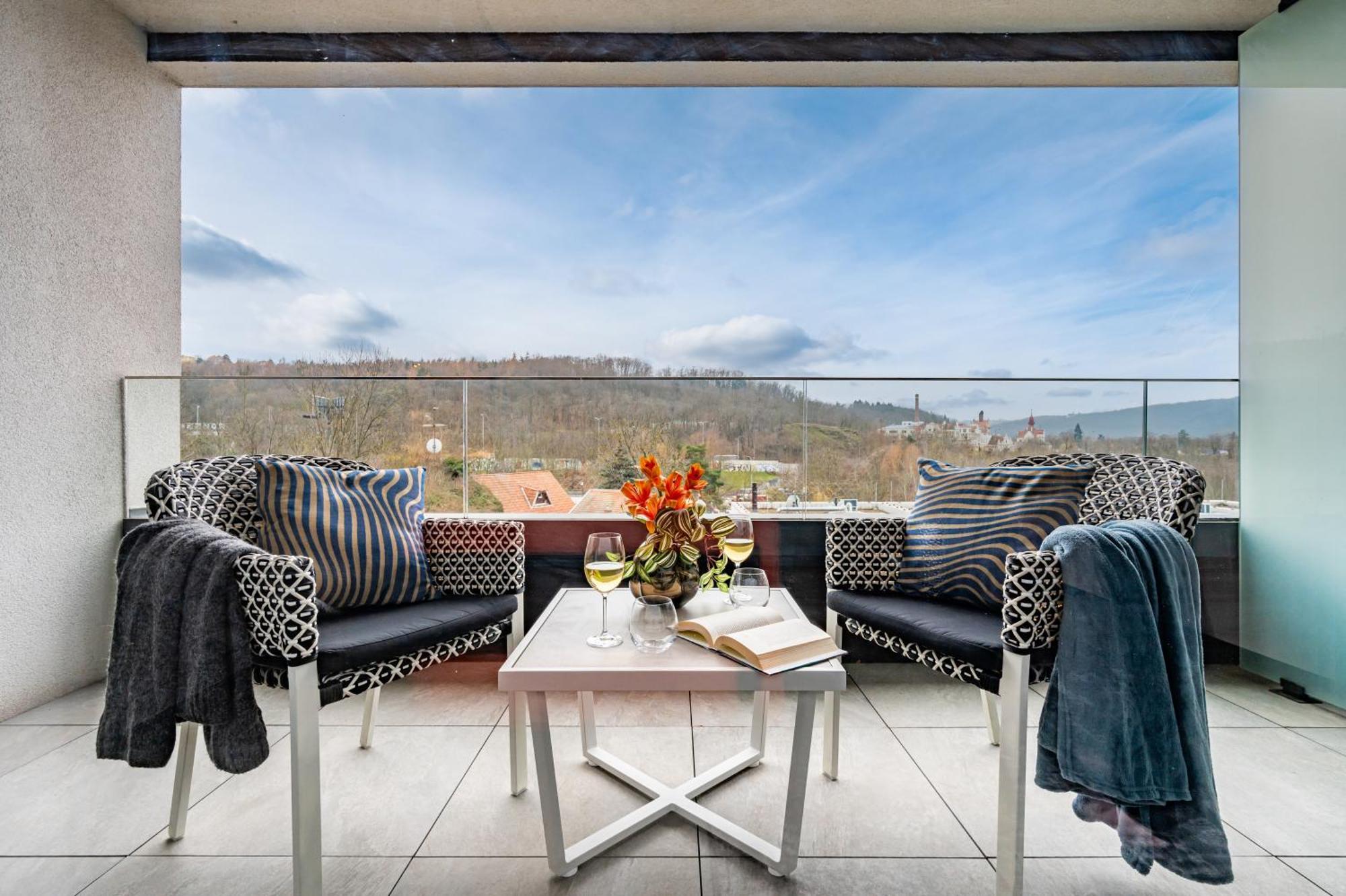 Prague Days - Studio - Terrace - Private Parking Εξωτερικό φωτογραφία